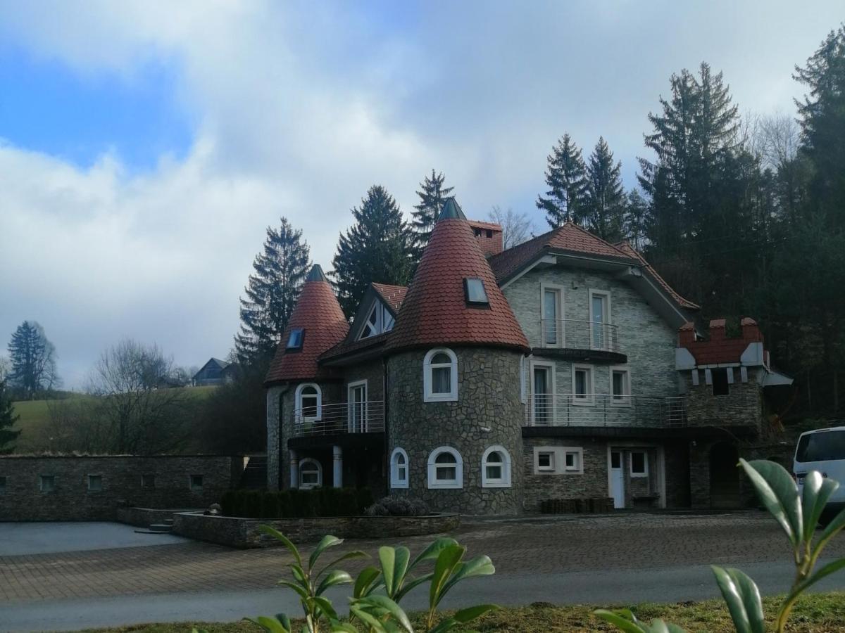 Hotel Gladiaterra Castle Smrecje Zewnętrze zdjęcie