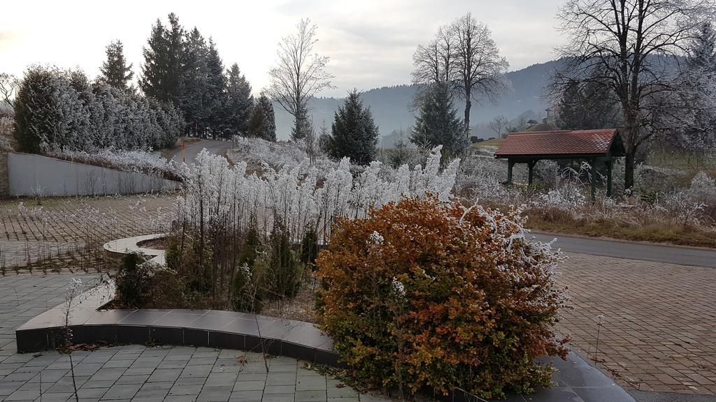 Hotel Gladiaterra Castle Smrecje Zewnętrze zdjęcie