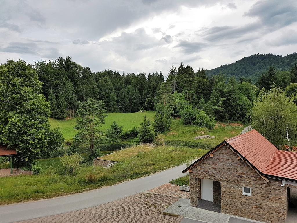 Hotel Gladiaterra Castle Smrecje Zewnętrze zdjęcie